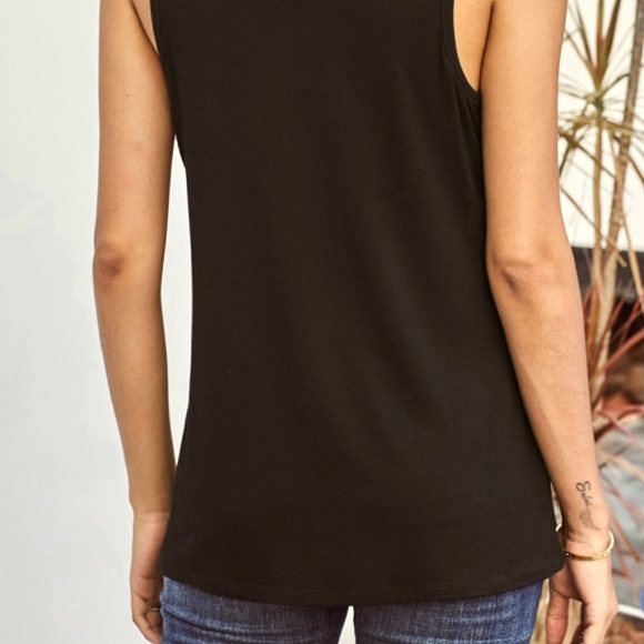 NWT Black Tank Top With Aztec Patterned Pocket - Picture 9 of 9